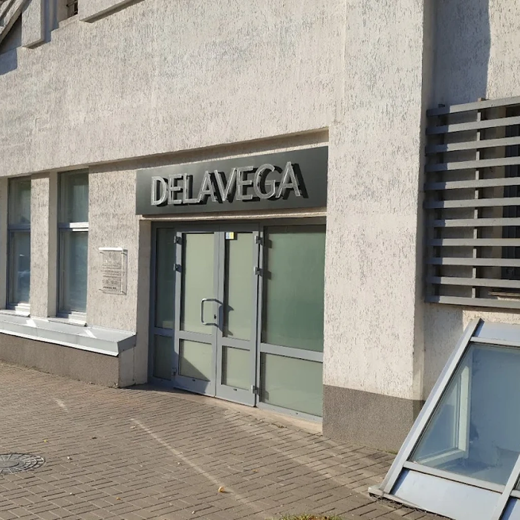 Фасад будівлі бренду Delavega