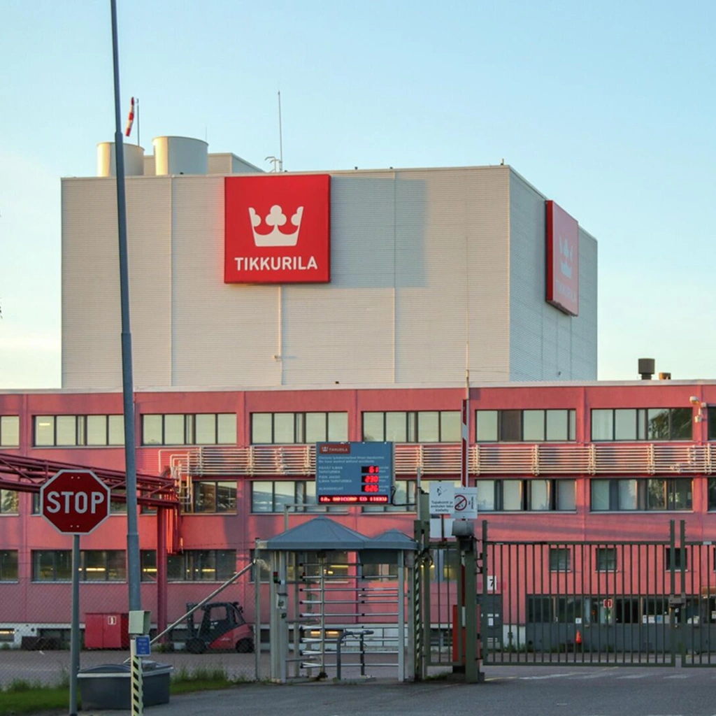 Фасад здания бренда tikkurila