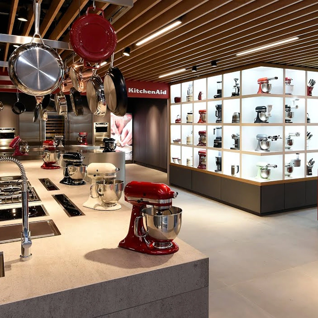 Интерьер фирменного шоурума kitchenaid