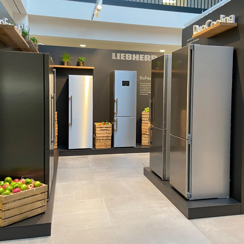 Интерьер фирменного шоурума liebherr