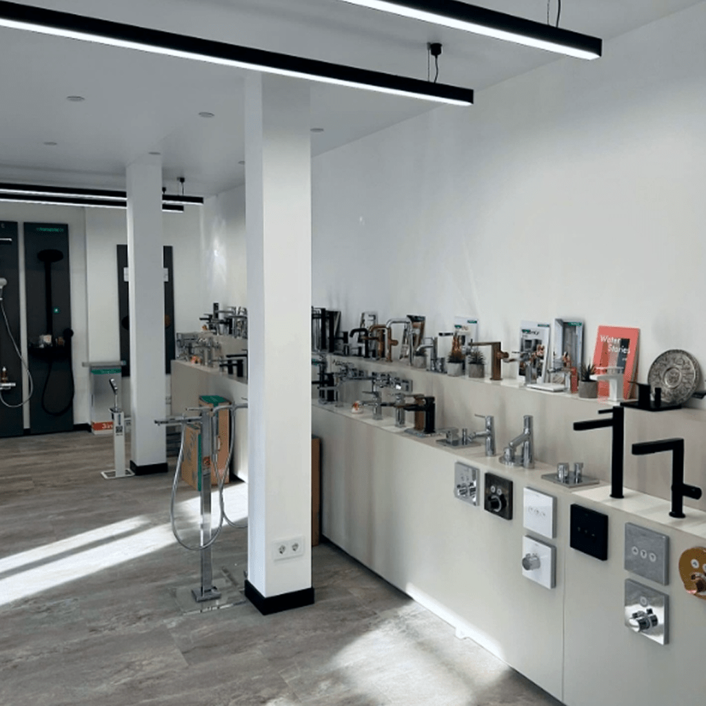 Інтер'єр шоуруму кухонних мийок бренду Hansgrohe