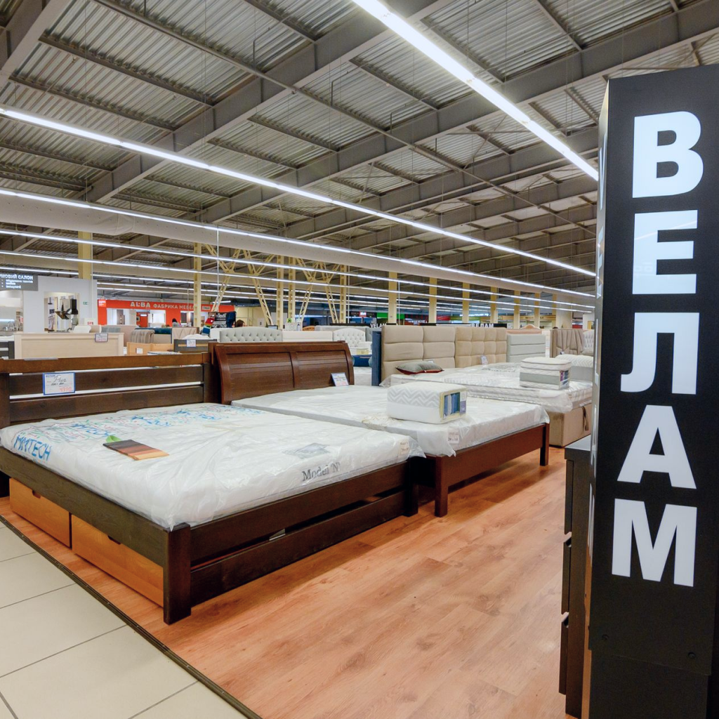 Интерьер выставочного зала матрасов Velam